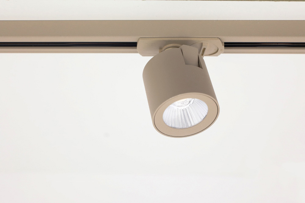Railspot SHORT PRO LED voor LUNA spanningsrail | Zand / Quartz
