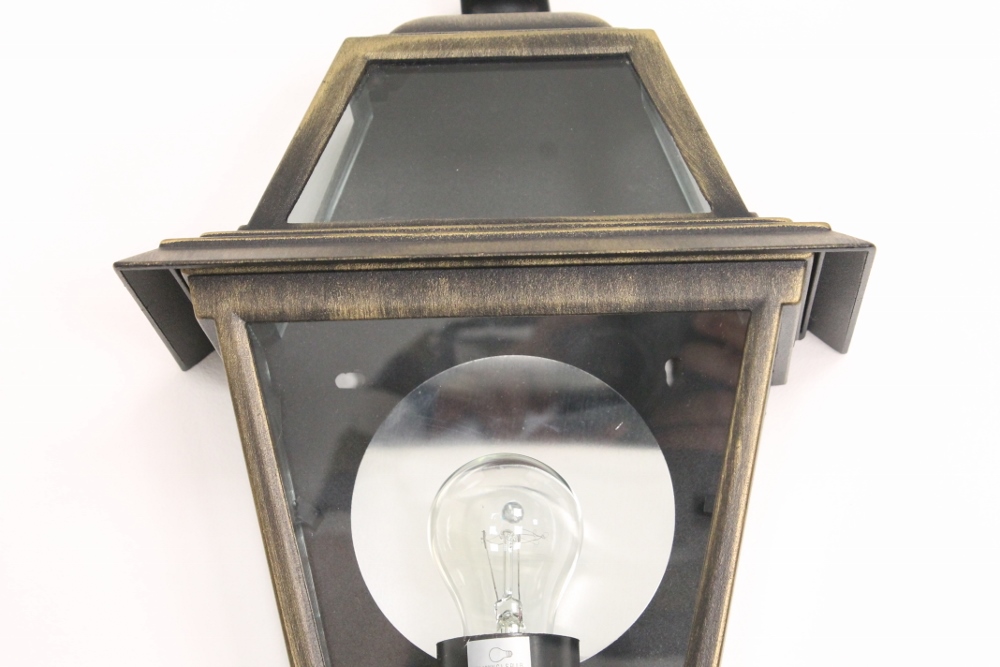 Fraaie nostalgische buitenlamp NICIA wand | Oud goudkleur