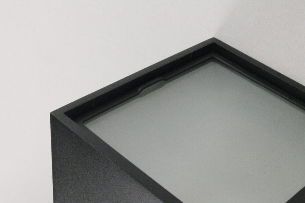 Wandlamp BLOQ A zwart | Diffuus lichtpatroon