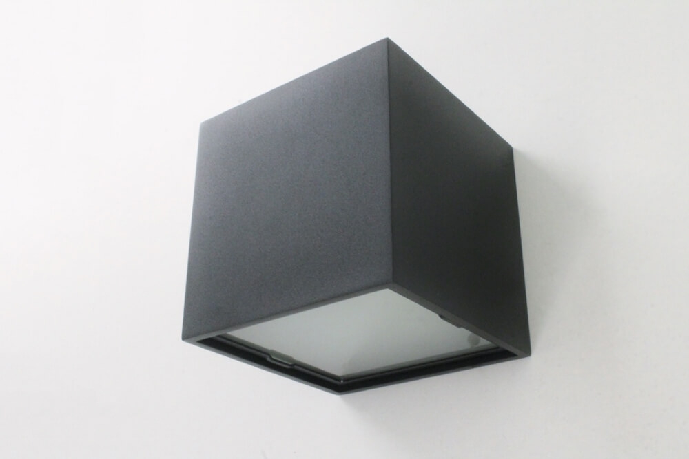 Wandlamp BLOQ A zwart | Diffuus lichtpatroon
