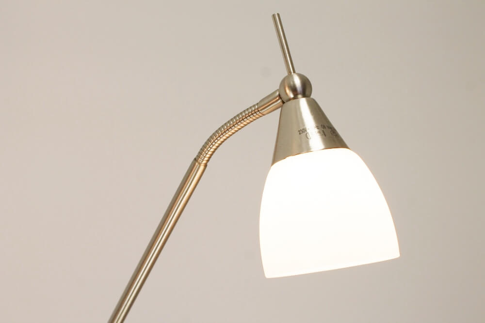 Leeslamp staal TOUCHY LED met wit melkglas