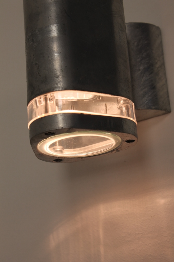 Buitenlamp / Wandlamp Rigina met onderverlichting | Staal enkel