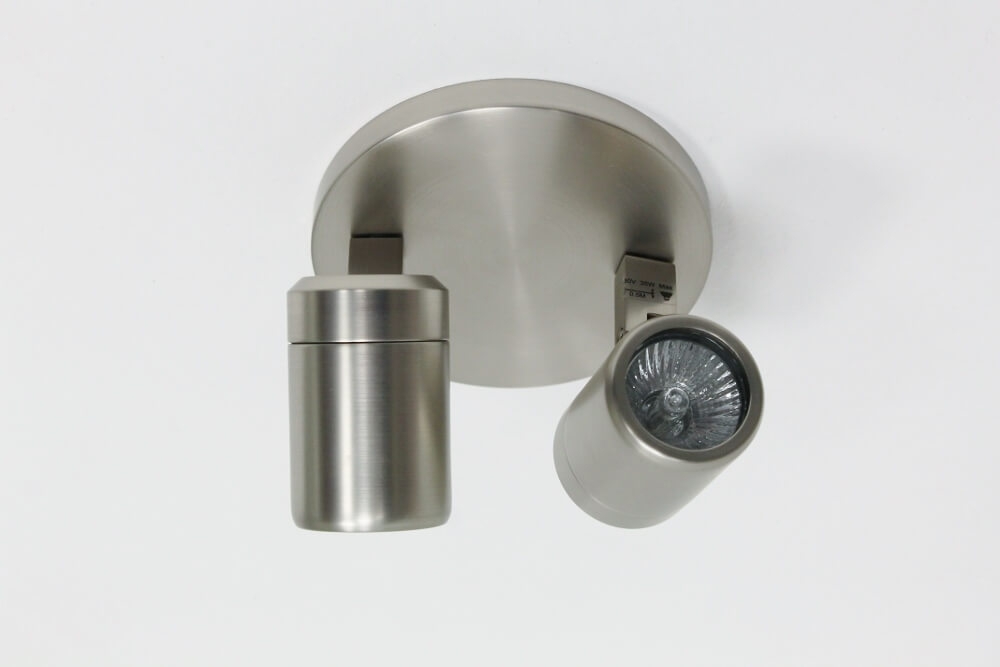 Kantelbare 2-lichts opbouwspot rond DOCCIA IP44 | Staal