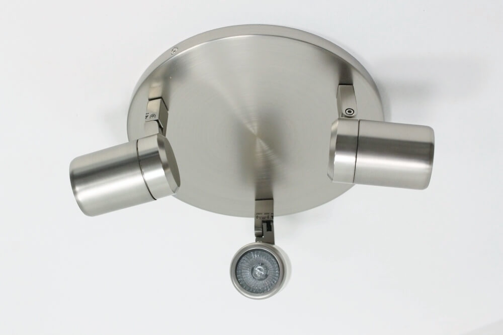 Kantelbare 3-lichts opbouwspot rond DOCCIA IP44 | Staal