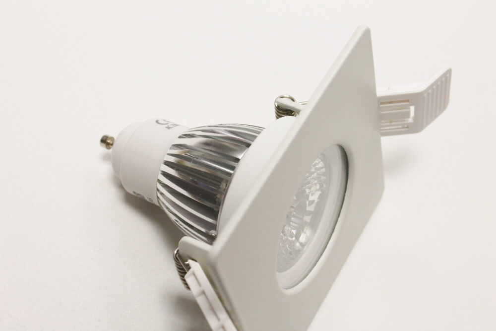 Witte waterdichte inbouwspot RAIN vierkant | IP65 9,0 cm