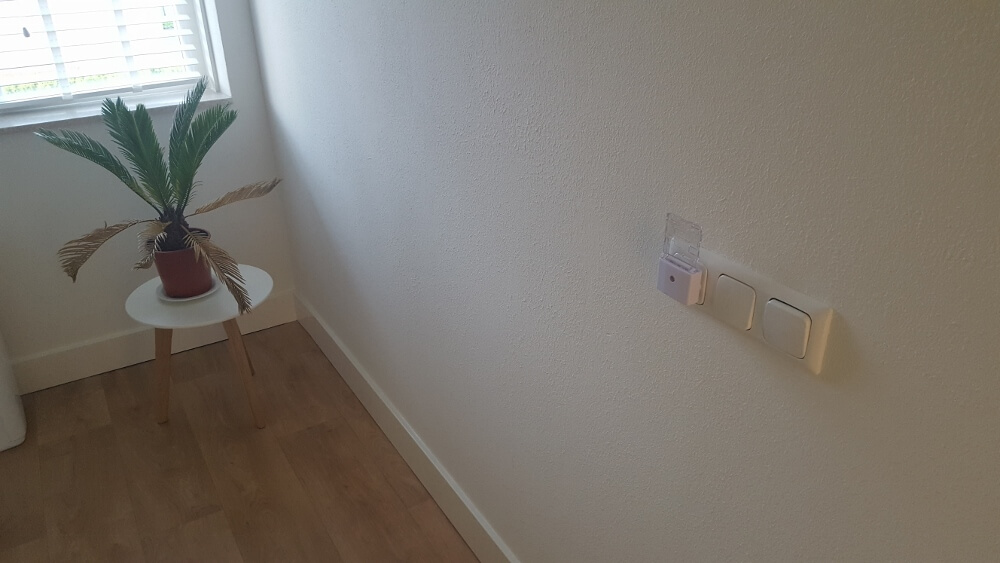 LED stekkerlamp nachtlamp NIGHT met licht-donker sensor | Warm wit