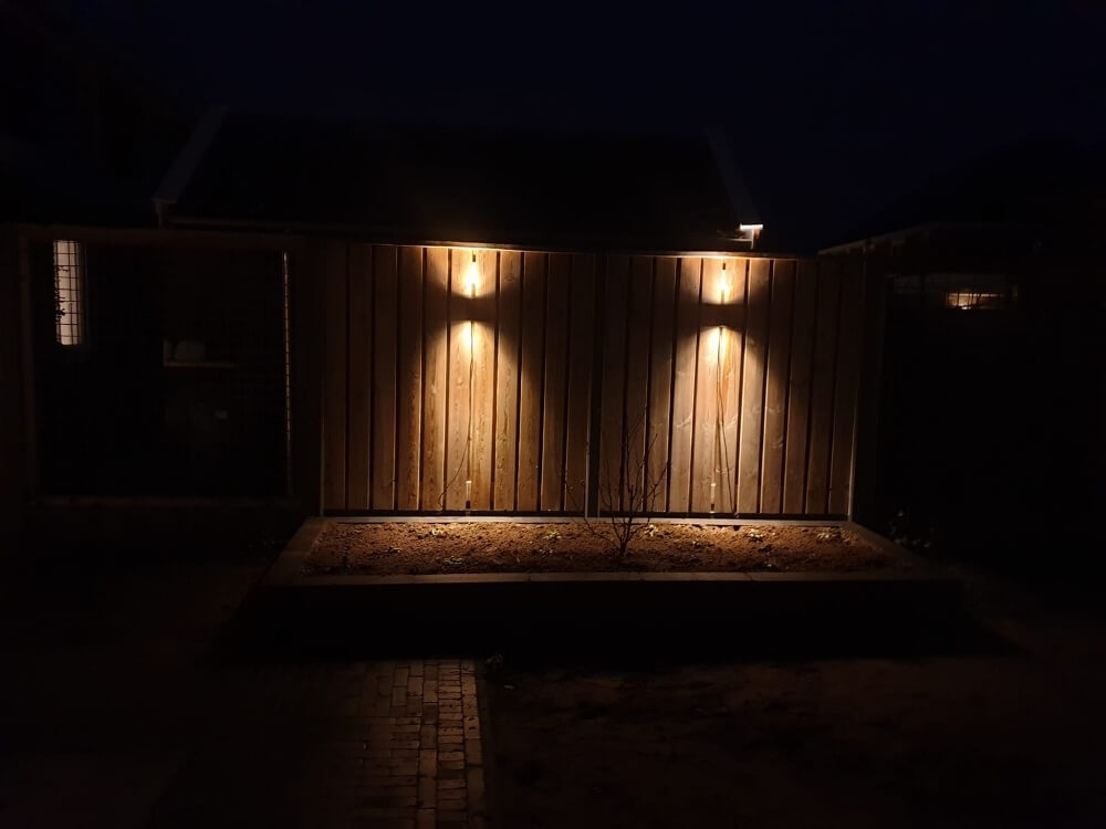 Buitenlamp ZORA LED 2-lichts vierkant met licht-donker sensor | Zwart