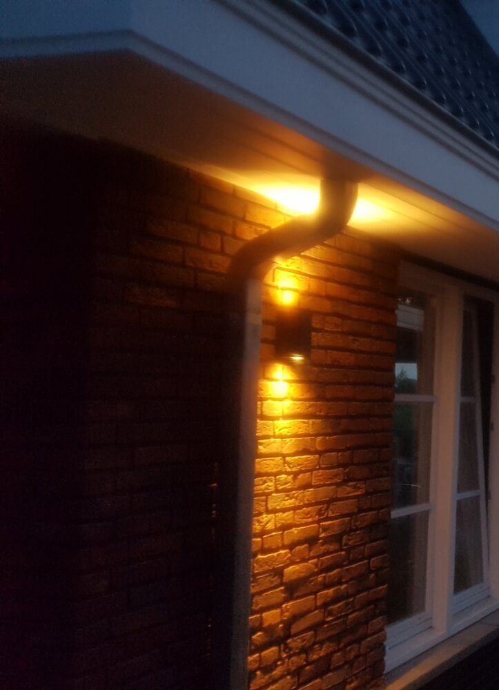Buitenlamp ZORA LED 2-lichts vierkant met licht-donker sensor | Zwart