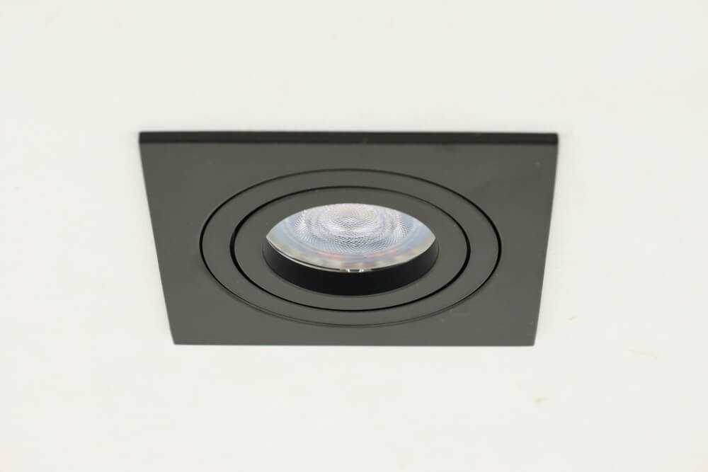 Zwarte inbouwspot vierkant HELIUM | 9,2 cm