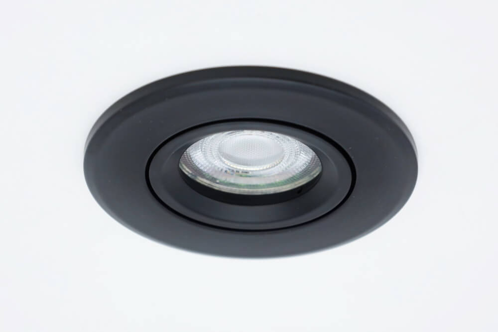 Zwarte inbouwspot rond SMOOTHY kantelbaar | 9,2 cm