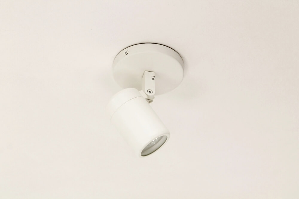 Kantelbare 1-lichts opbouwspot rond DOCCIA IP44 | Wit