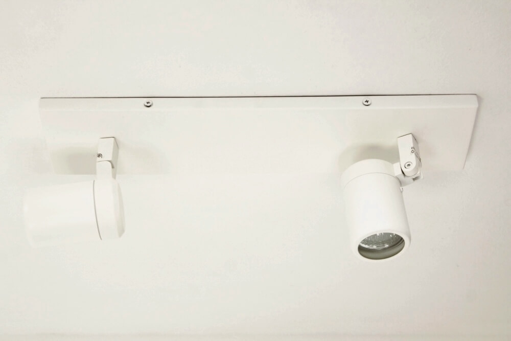 Kantelbare 2-lichts opbouwspot balk DOCCIA IP44 | Wit