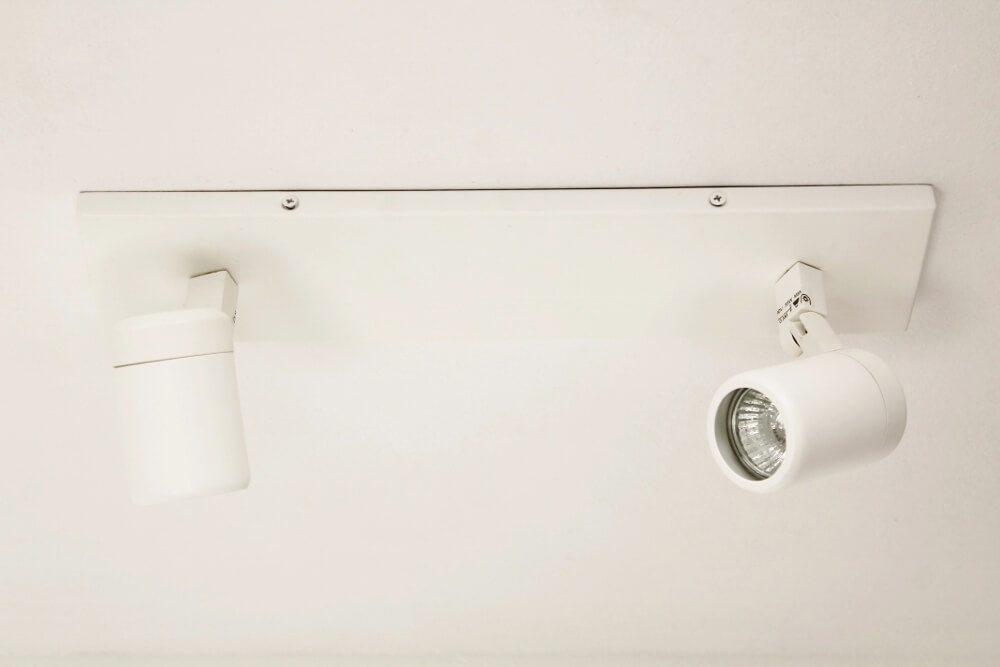Kantelbare 2-lichts opbouwspot balk DOCCIA IP44 | Wit