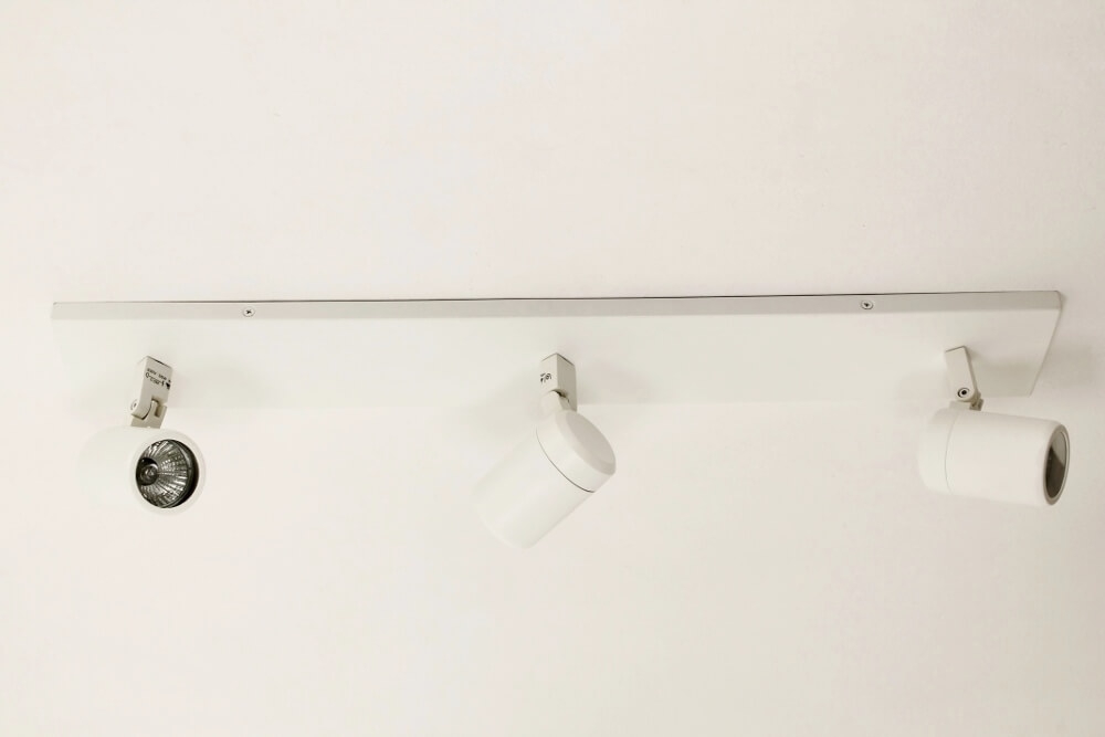 Kantelbare 3-lichts opbouwspot balk DOCCIA IP44 | Wit