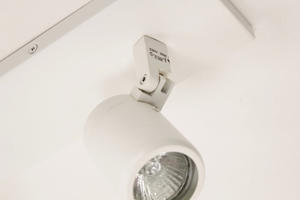 Kantelbare 3-lichts opbouwspot balk DOCCIA IP44 | Wit
