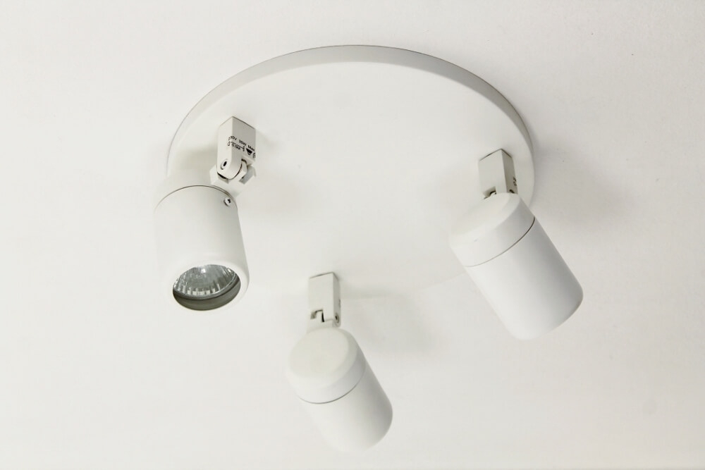 Kantelbare 3-lichts opbouwspot rond DOCCIA IP44 | Wit