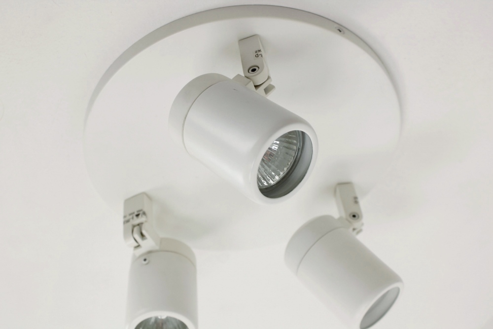 Kantelbare 3-lichts opbouwspot rond DOCCIA IP44 | Wit