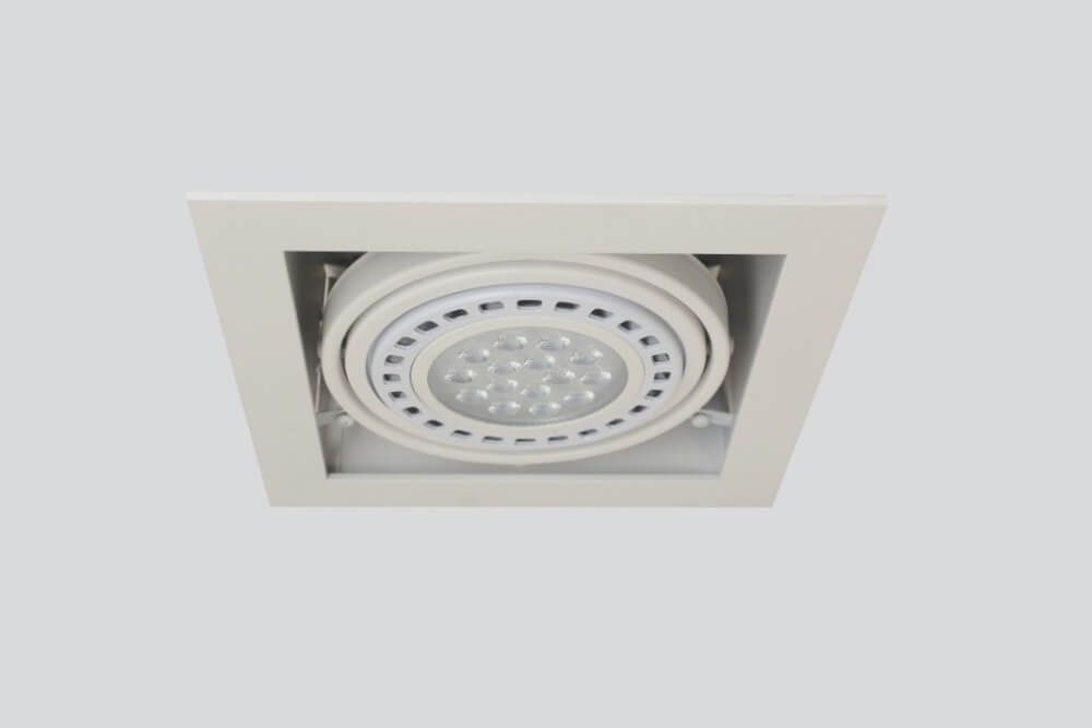 Vierkante inbouwspot AR111 XL met witte rand
