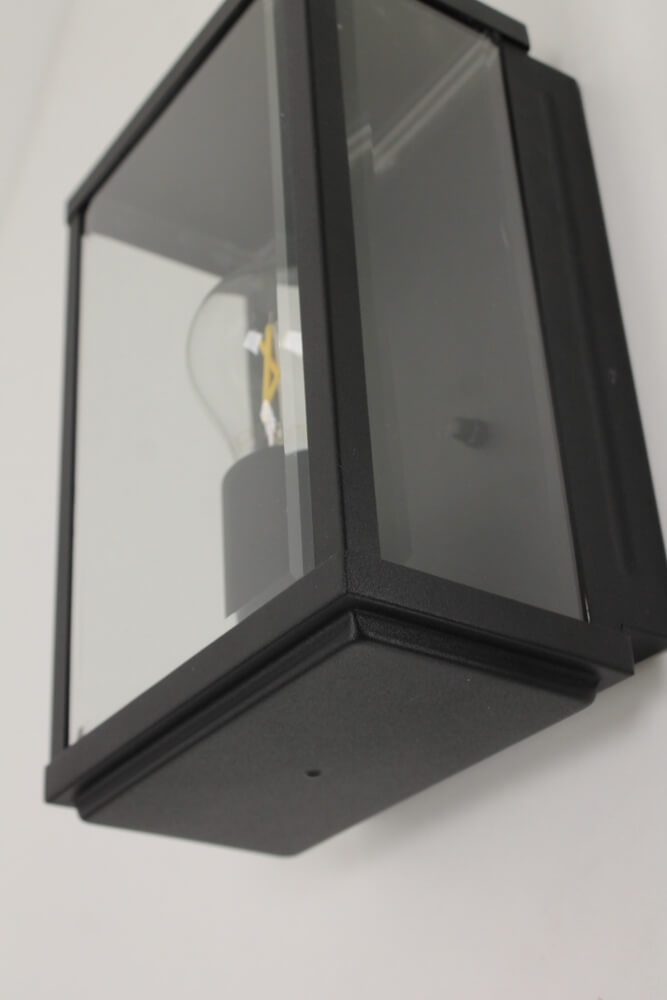 Strakke buitenlamp wandlamp HILTON | zwart