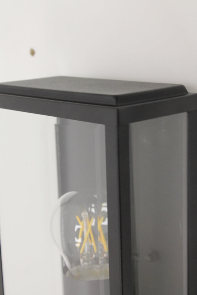 Strakke buitenlamp wandlamp HILTON | zwart