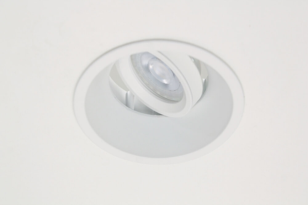 Ronde verdiepte witte inbouwspot TRIMLESS | Kantelbaar 9,3 cm