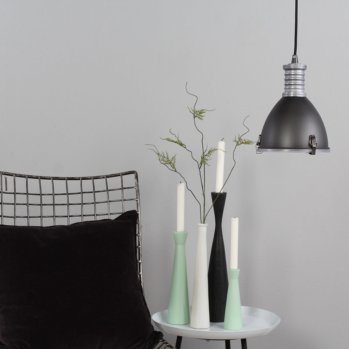 Hanglamp THUNDER 1-lichts Zwart metaal 18 cm | Ronde plaat 12 cm