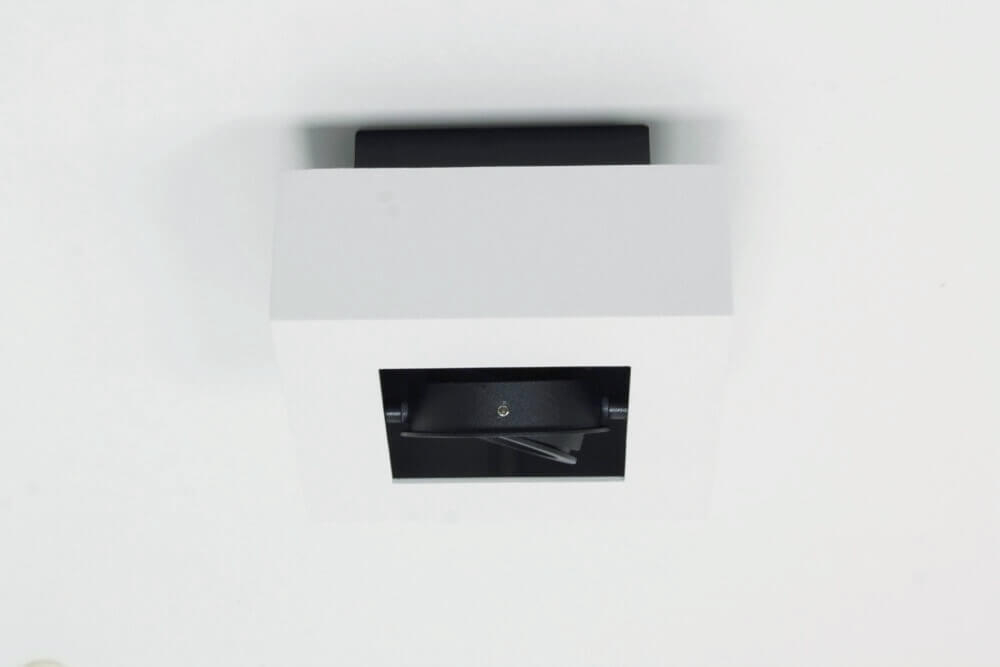 Strakke 1-lichts opbouwspot XANTO | Zwart en wit