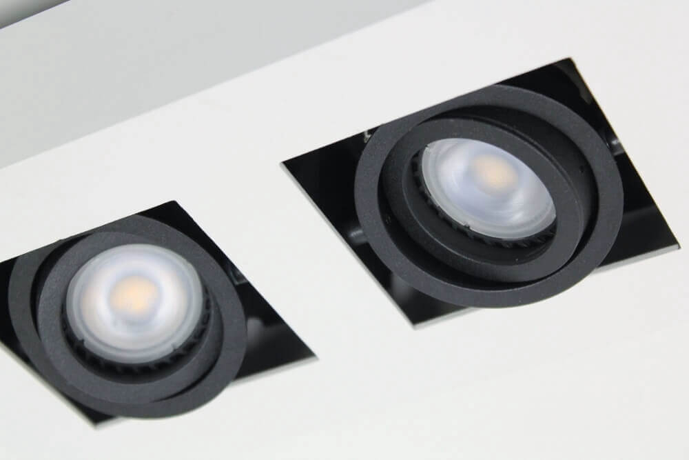 Strakke 2-lichts opbouwspot XANTO | Zwart en wit
