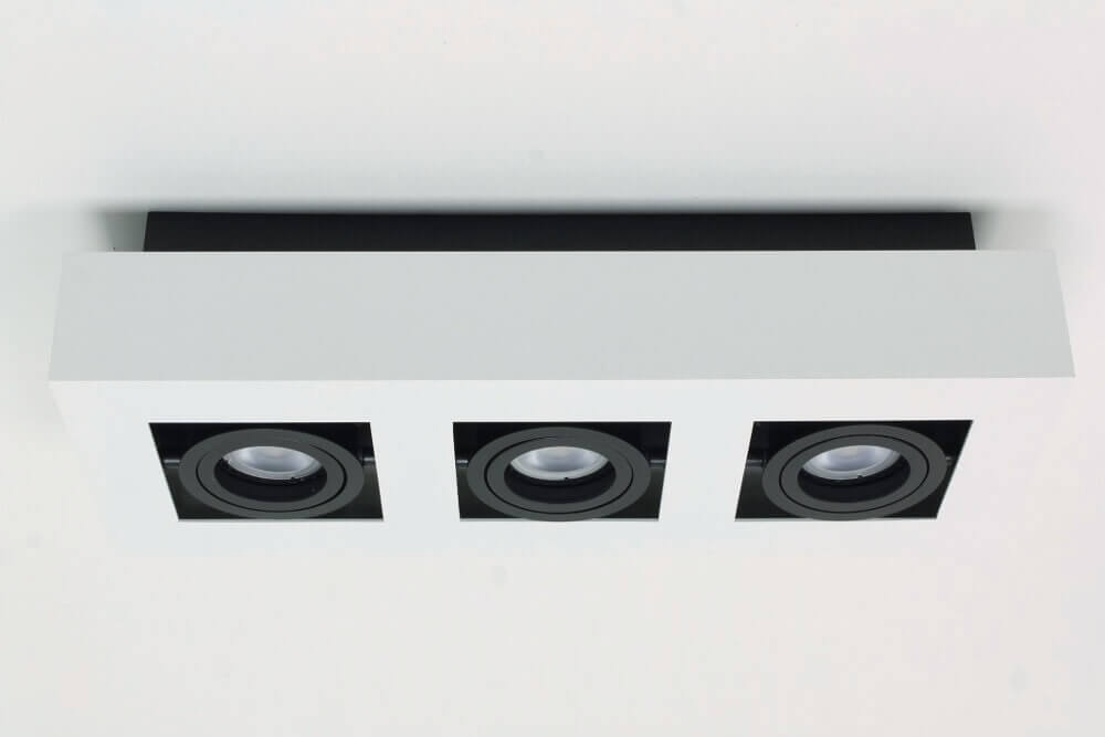 Strakke 3-lichts opbouwspot XANTO | Zwart en wit