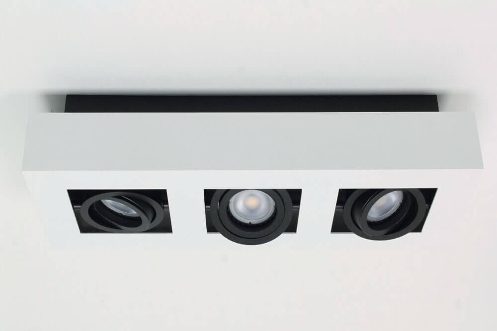 Strakke 3-lichts opbouwspot XANTO | Zwart en wit