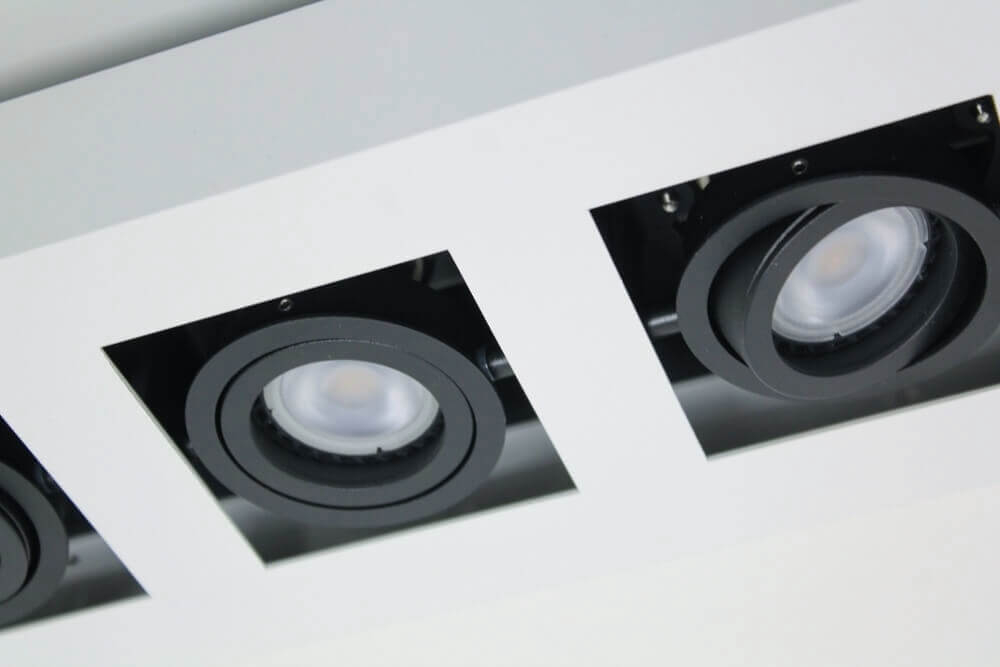 Strakke 3-lichts opbouwspot XANTO | Zwart en wit