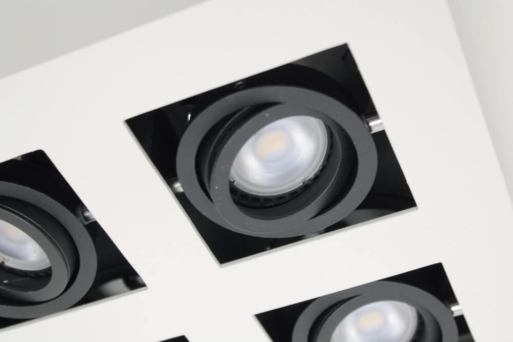 Strakke 4-lichts opbouwspot XANTO | Zwart en wit
