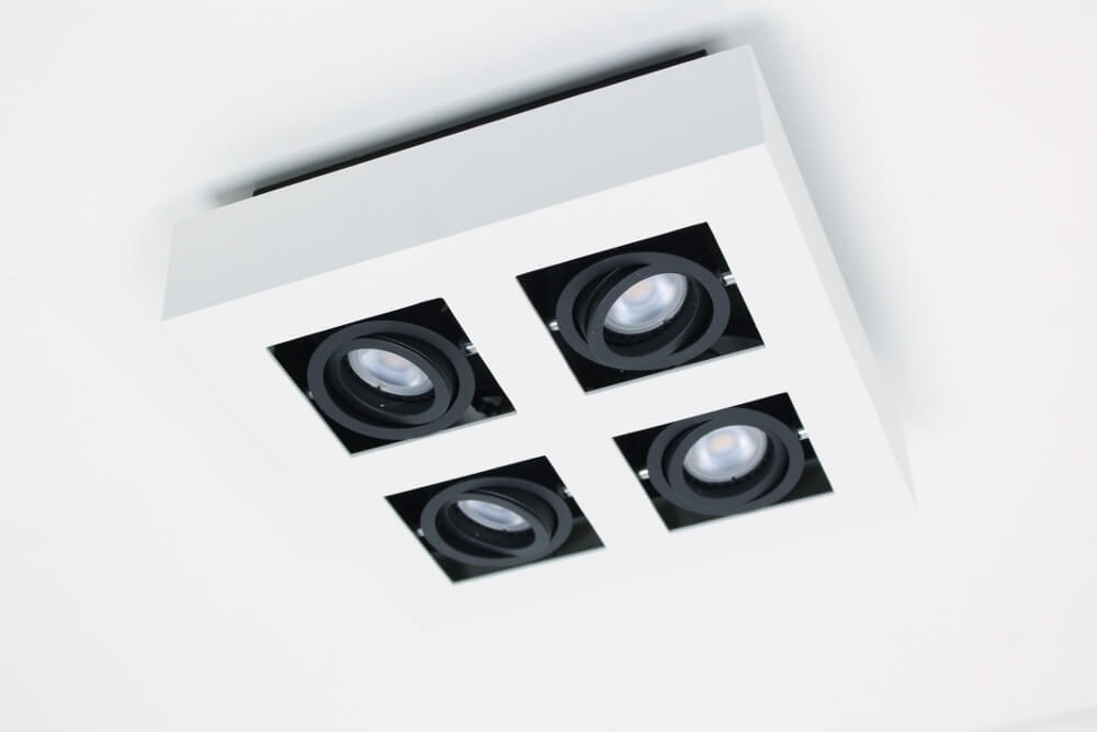 Strakke 4-lichts opbouwspot XANTO | Zwart en wit