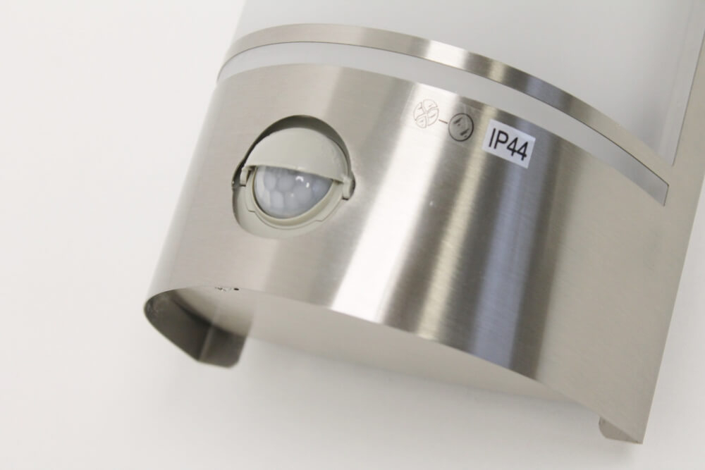 Stalen buitenlamp GIULIO I met mat glas | Bewegingssensor