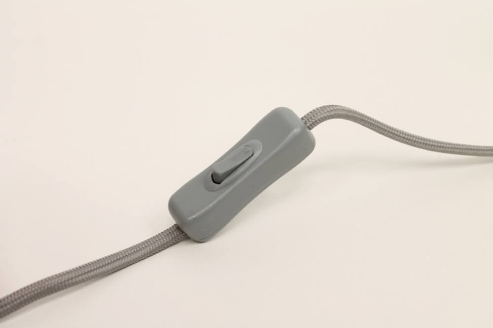 Leuke 3-lichts tafellamp STOLP | Beton + grill