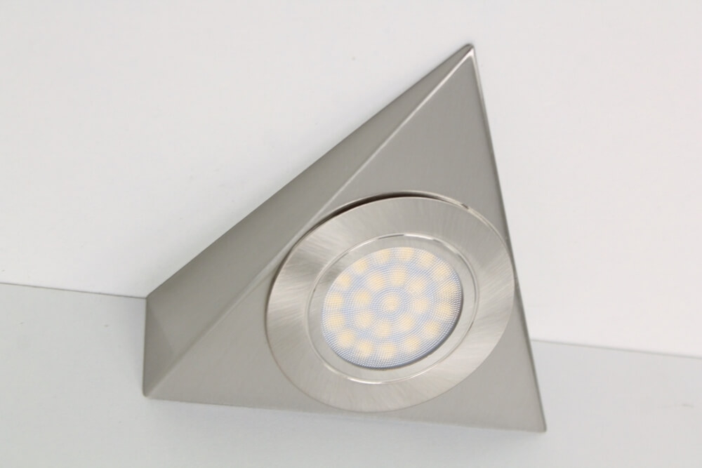 Driehoekspot / Keuken- onderbouwspot TRIANGLE LED 230V | Staal