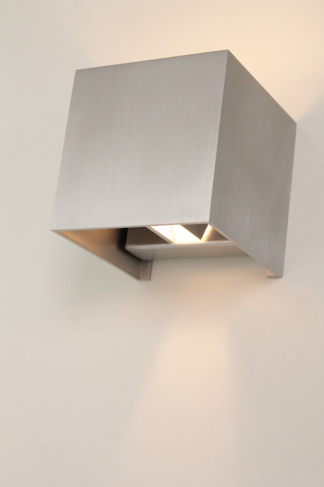 Wandlamp JUDE met verstelbare lichtbundel | Aluminium vierkant