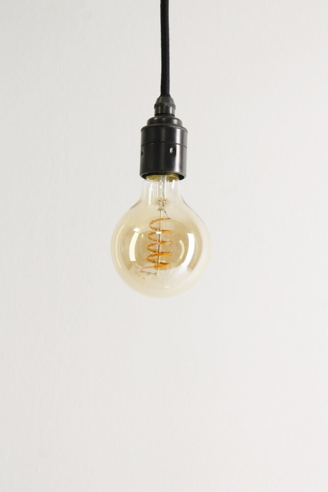 BOLD globe 80mm CURVE GOLD DECO 4 watt LED E27 dimbaar