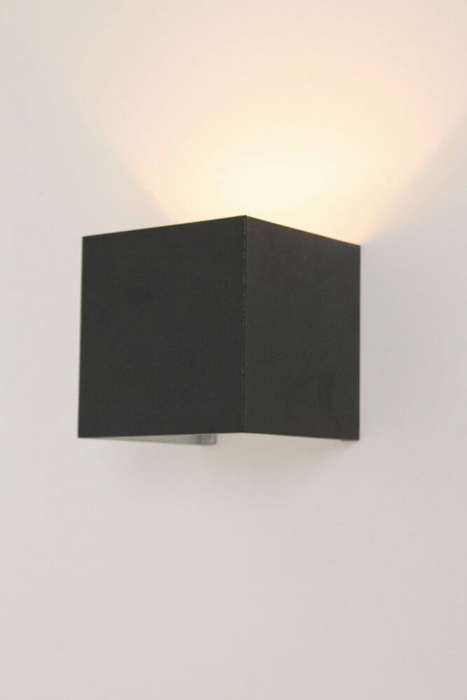 Wandlamp JUDE met verstelbare lichtbundel | Zwart vierkant