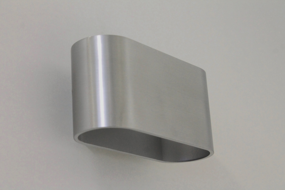 Strakke ovalen wandlamp OVALO 16 cm | Aluminium