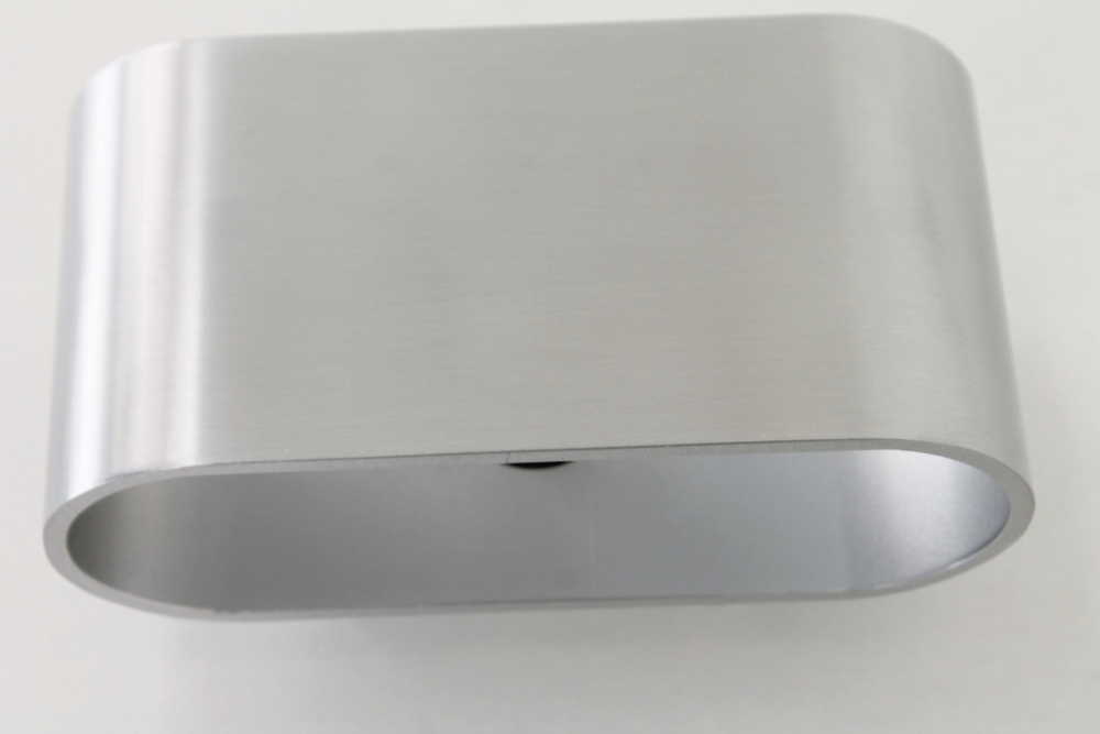 Strakke ovalen wandlamp OVALO 16 cm | Aluminium