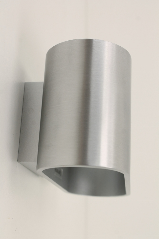 Strakke ovalen wandlamp OVALO 16 cm | Aluminium