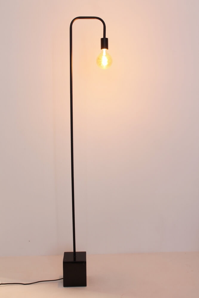 Minimalistische retro vloerlamp DEMBA I zwart | 160 cm