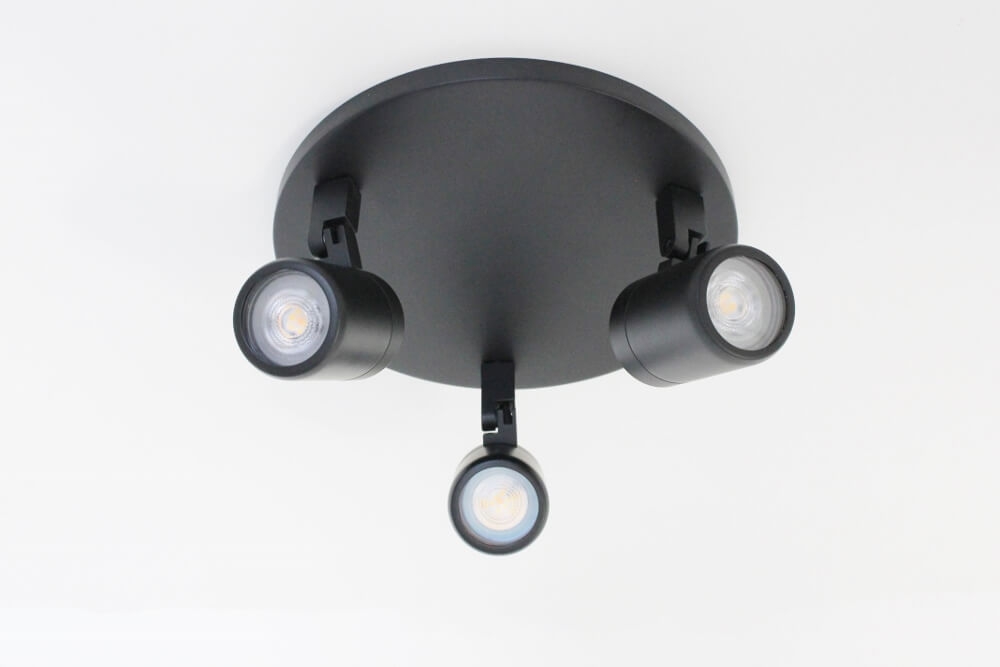 Kantelbare 3-lichts opbouwspot rond DOCCIA IP44 | Zwart