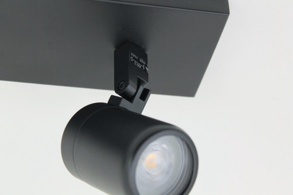 Kantelbare 3-lichts opbouwspot balk DOCCIA IP44 | Zwart