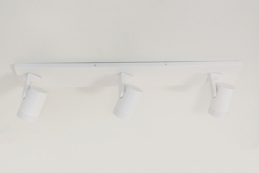 Stijlvolle strakke 3-lichts opbouwspot SCOOP balk | Wit