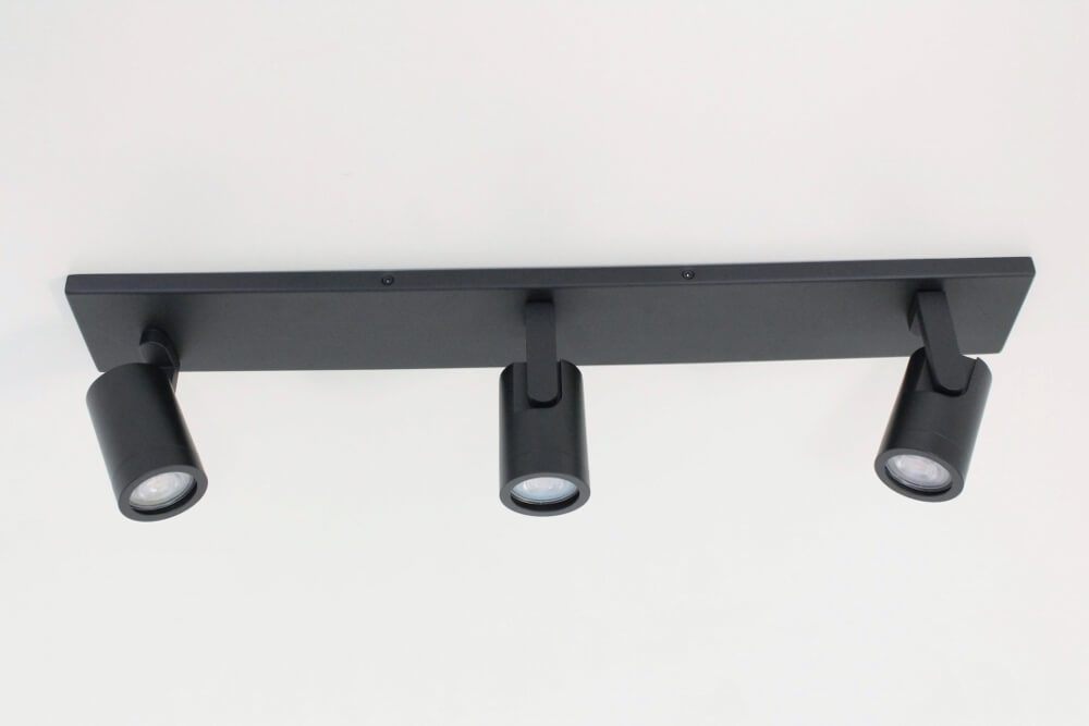 Stijlvolle strakke 3-lichts opbouwspot SCOOP balk | Zwart