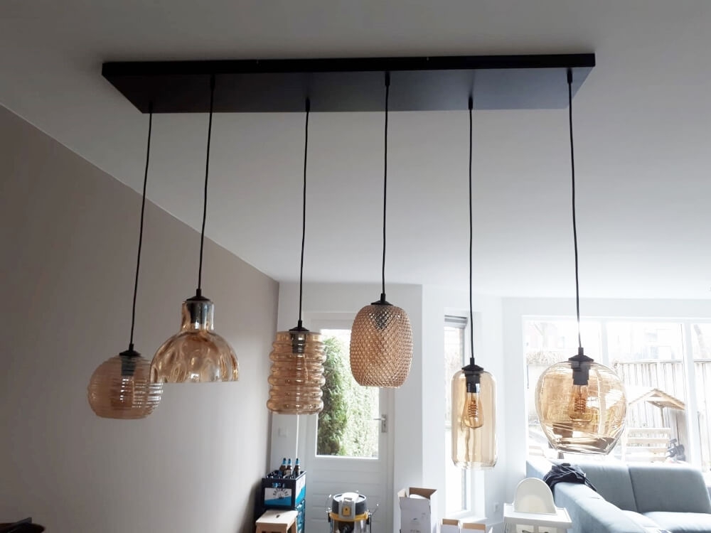 Zwarte hanglamp CLUSTER GOLD 6-lichts brede balk 130 cm