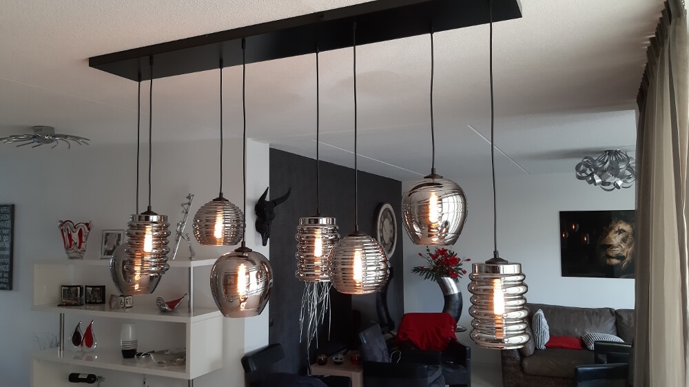 Zwarte hanglamp CLUSTER SMOKE 8-lichts brede balk 160 cm