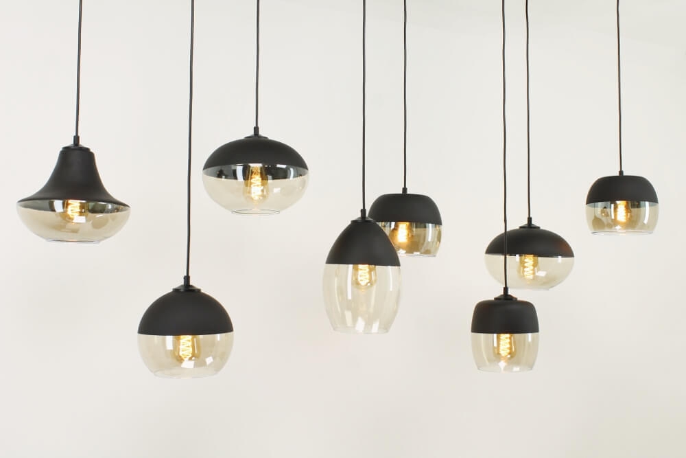 Charmante 8-lichts glazen hanglamp PHILOU zwart / amber fumé | Brede balk 160 cm
